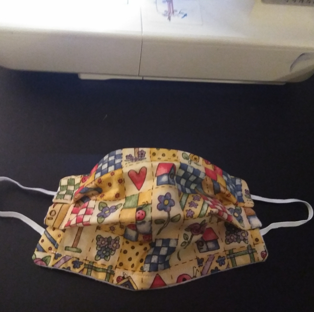 Homemade fabric face mask - Picture 1 of 2